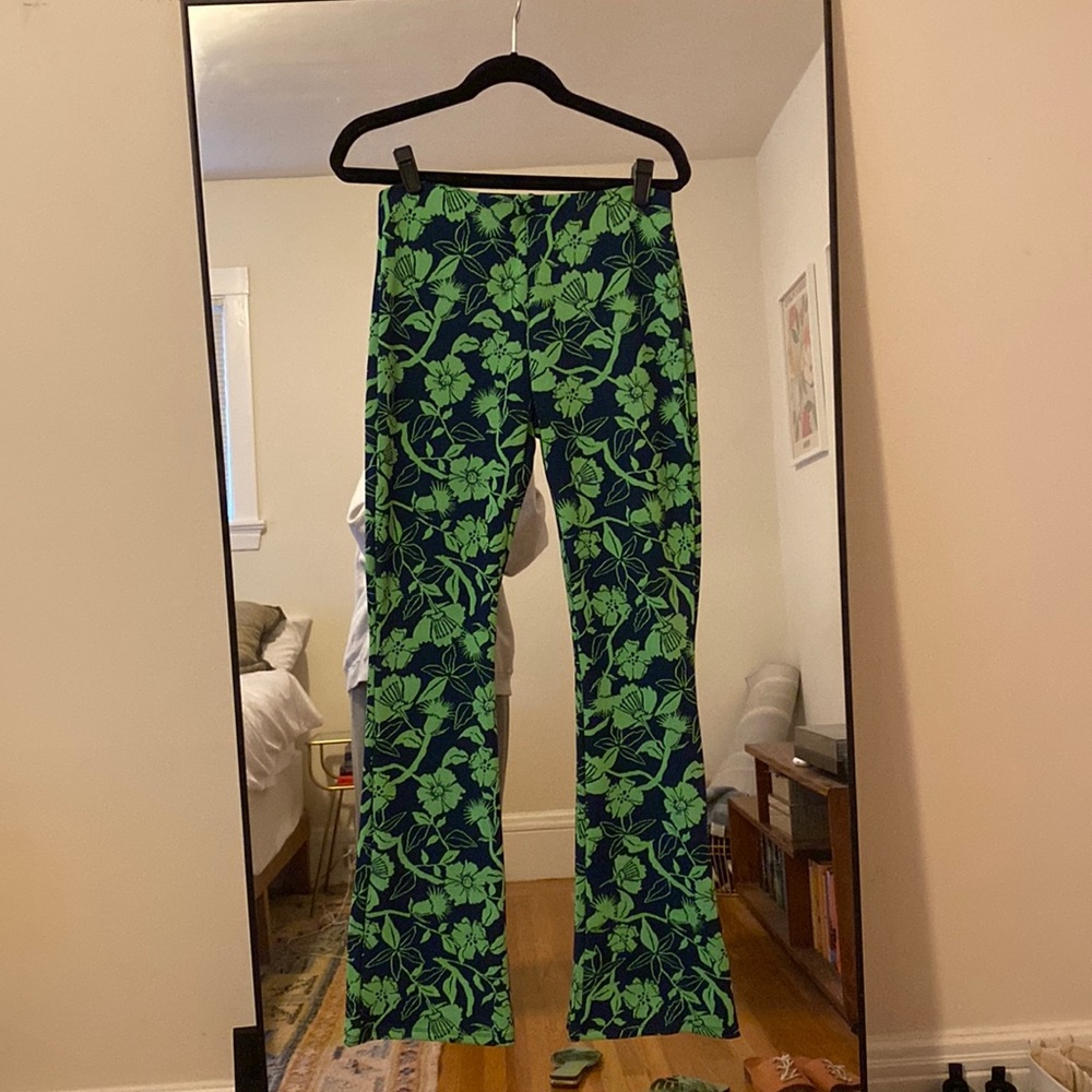 Never worn flare legging/pants